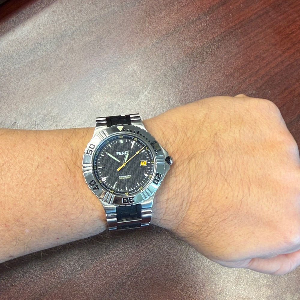 Fendi Men's Silver and Automatic Black Dive Watch Nautical Collection - Picture 8 of 8